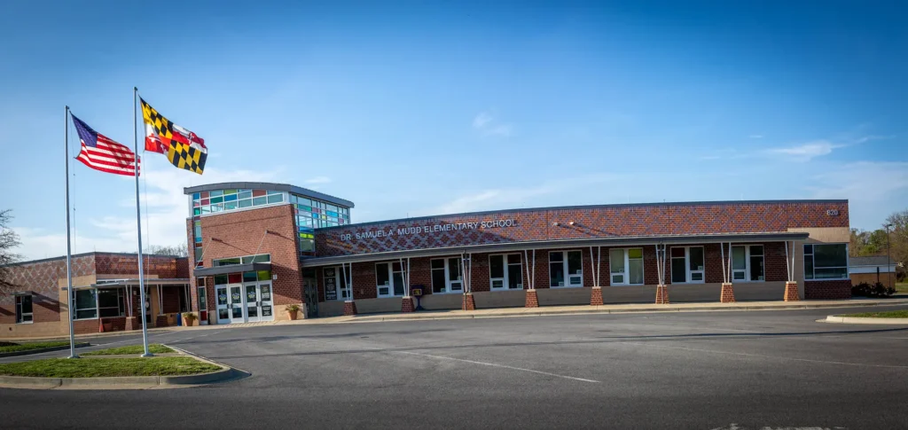 Dr. Mudd ES 3 Photo by Smolen Emr Ilkovitch Architects