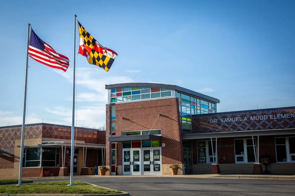 Dr. Mudd ES 4 Photo by Smolen Emr Ilkovitch Architects